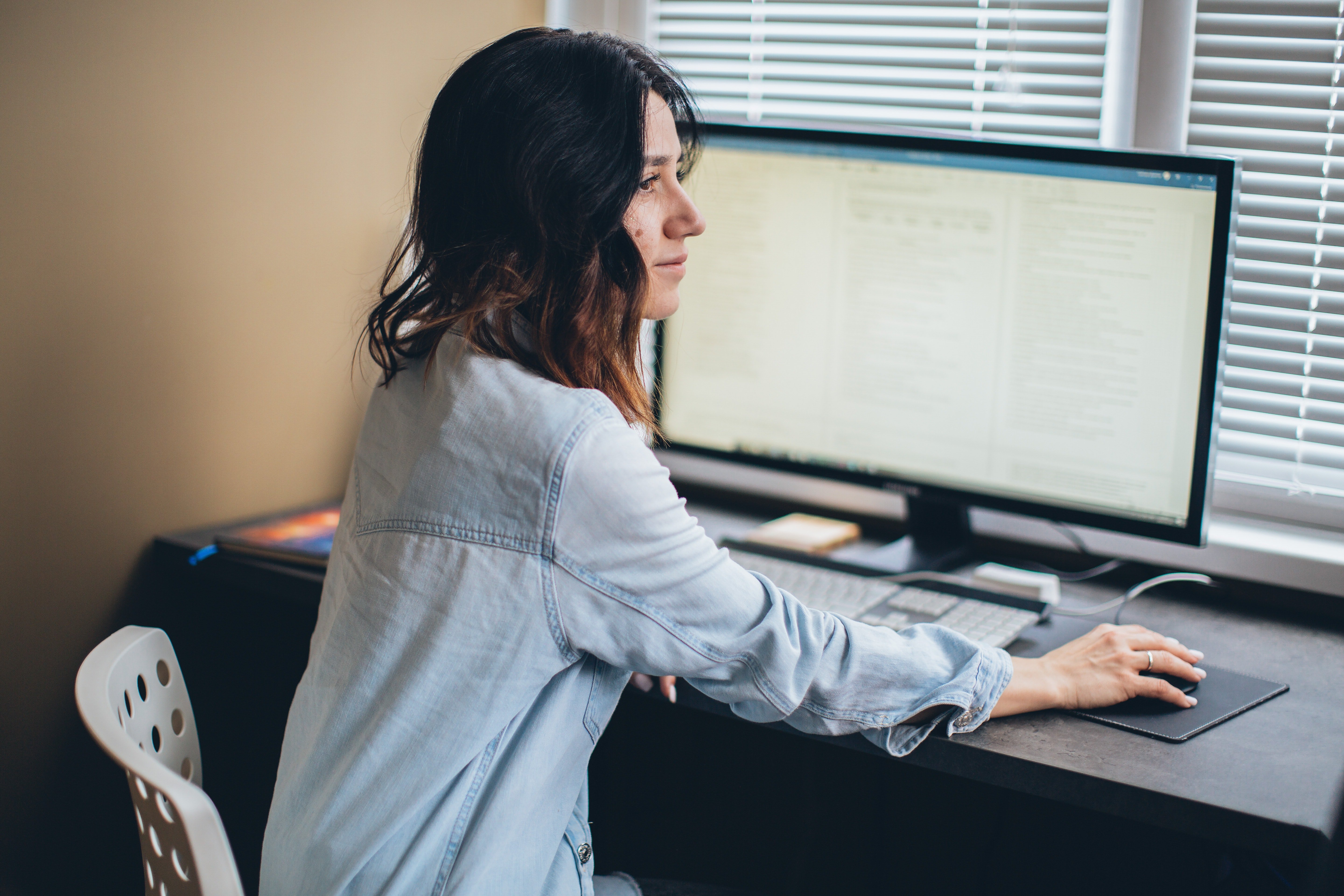 Talent management - vrouw werkt vanuit huis
