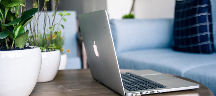 Recruitment technologie laptop